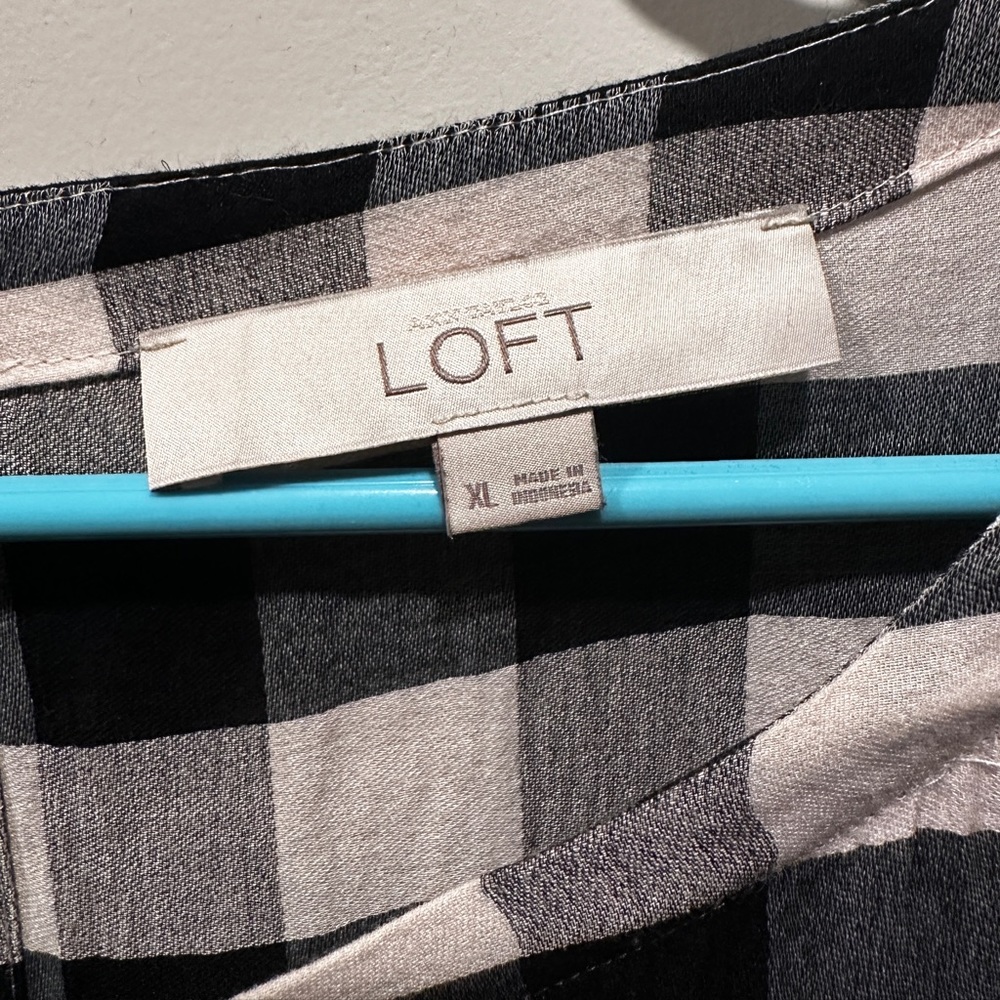Loft blouse in XL. Fits like a tunic.